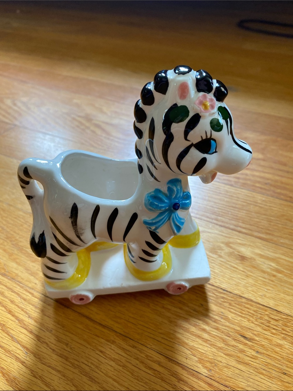 Vtg  Anthropomorphic Zebra Planter Grant Crest Hand Painted Japan 1950's 6 1/2”